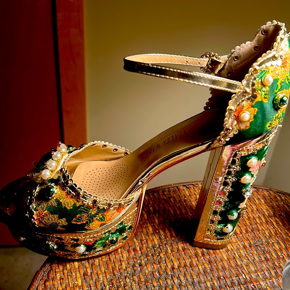 Azalea wang chunky heel sandal hand painted green